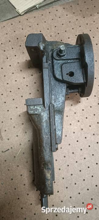 Stare imadło maszynowe FPU z czasów PRL Łochów