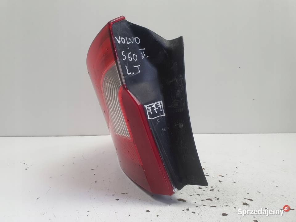 Volvo S60 II 1013r TYLNIA TYLNA LAMPA LEWA lewy Janów