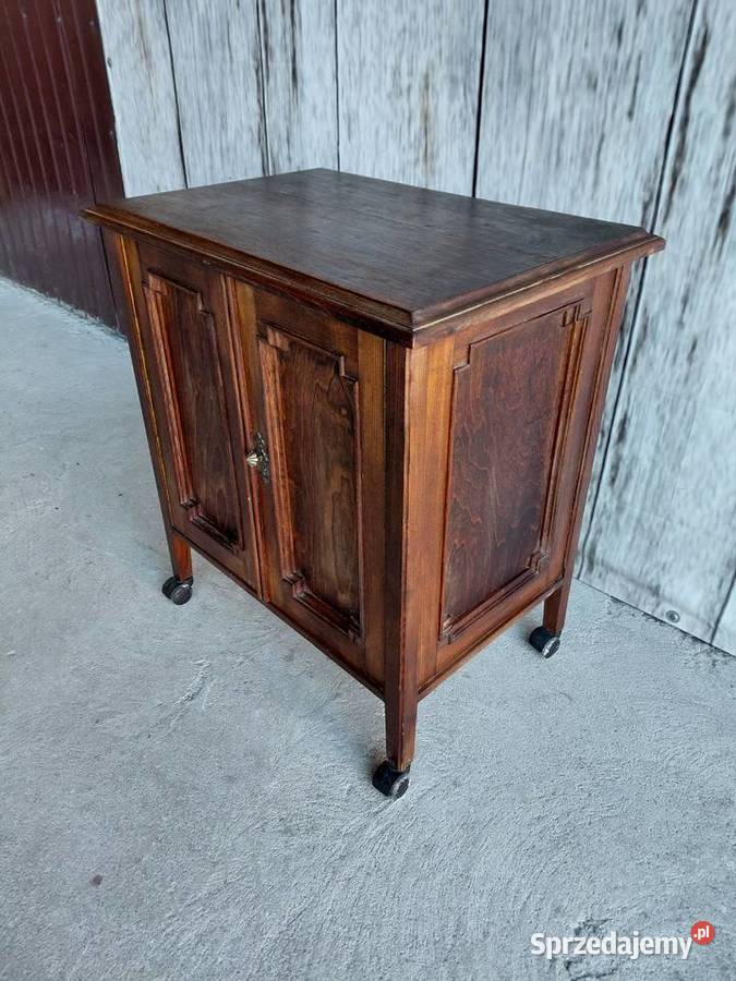 komoda drewniana 239 Byczyna