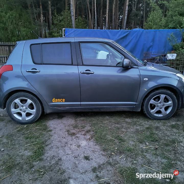 Sprzedam Suzuki Swift 13 KAT pierwszy właściciel Zarejestrowany w Polsce Kock