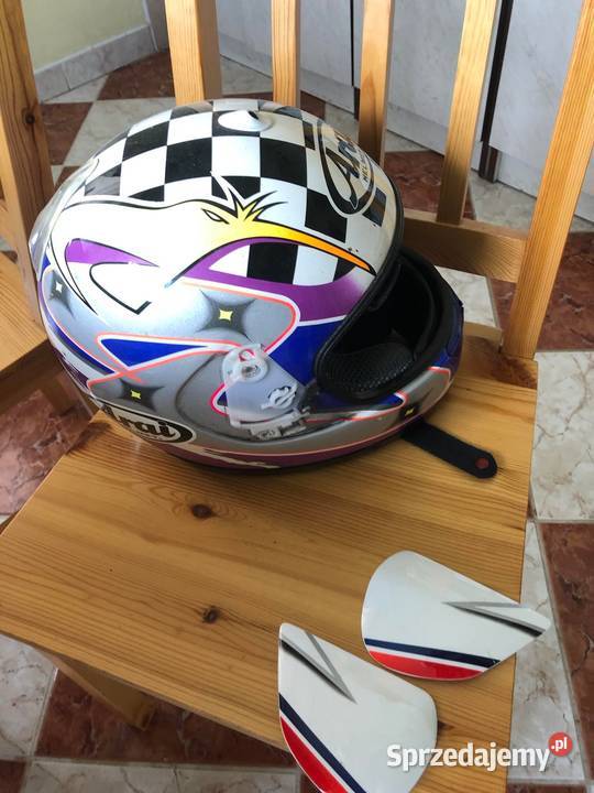 Kask Arai na części stunt motocyklowy na