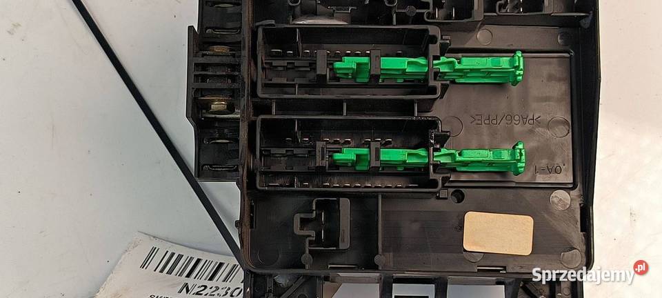 SKRZYNKA BEZPIECZNIKÓW MAZDA PREMACY PA66PPE kujawsko-pomorskie