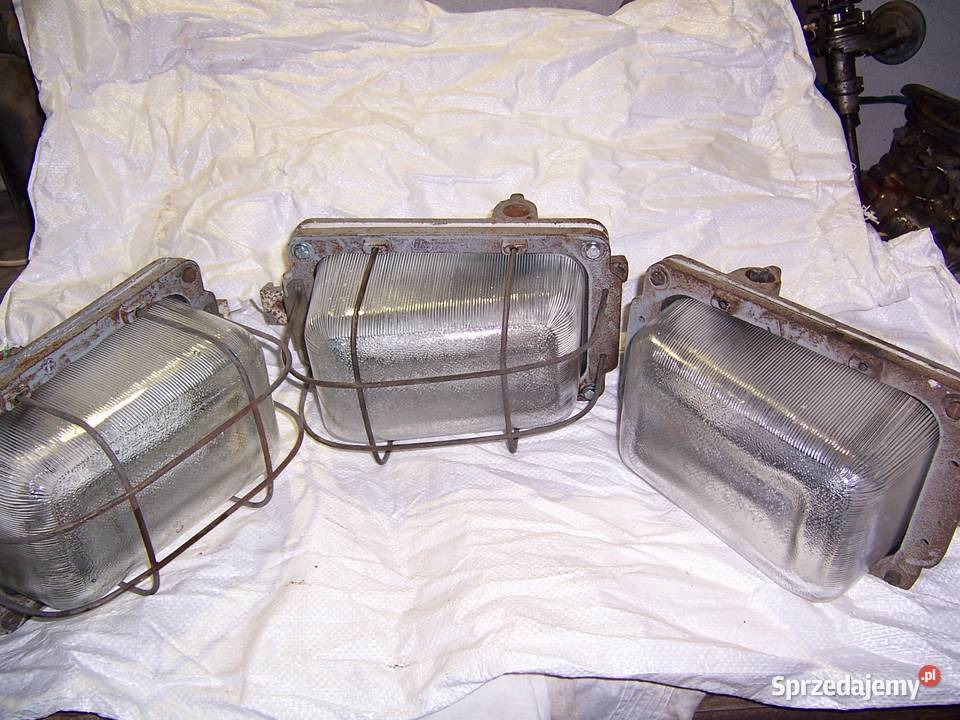 Lampa industrialna przemysłowa kanałowa z PRL Jastrzębie-Zdrój sprzedam