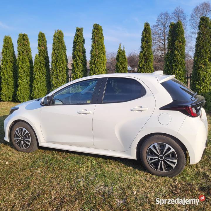Toyota Yaris hybrydagaz 2022 r Yaris Zduńska Wola