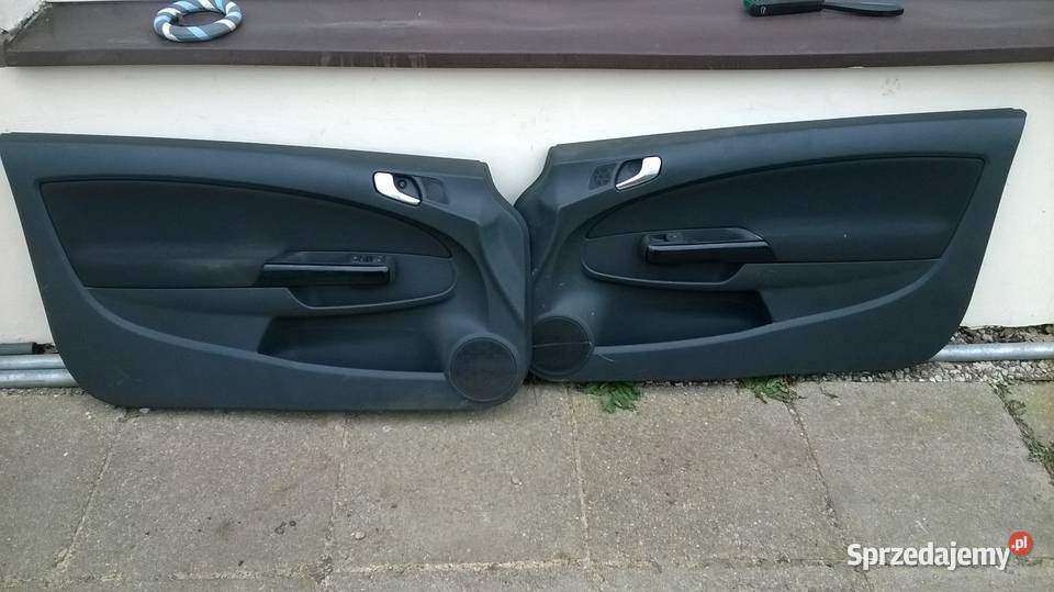 OPEL CORSA D 3DRZWI KOMPLET TAPICEREK DRZWI sprzedam