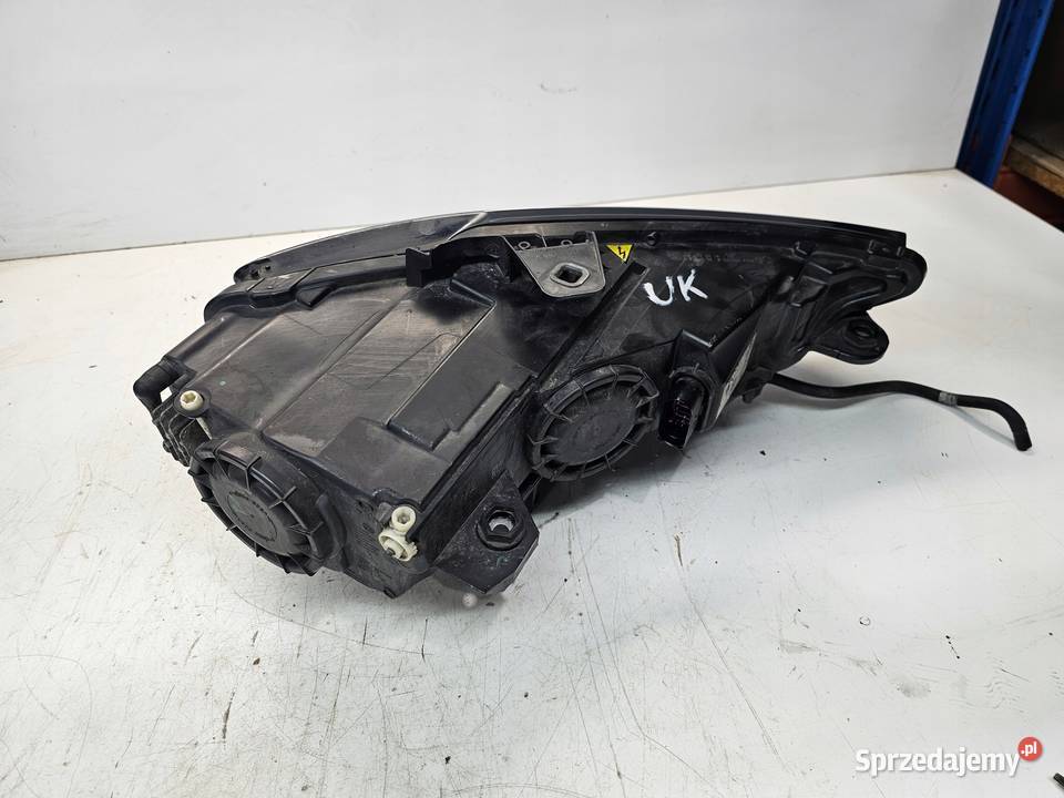 REFLEKTOR XENON LED LEWY AUDI A3 8V 8V0941031A Przystajń