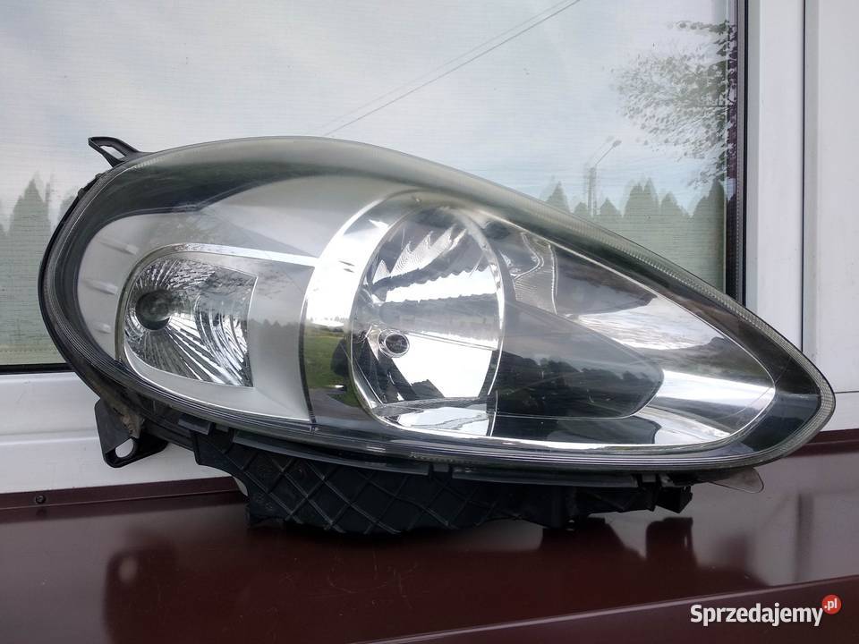 Fiat Punto Evo lampa przednia prawa reflektor Sieradz