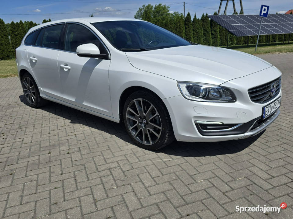 Volvo V60 20hdi NaviSerwisXenonyLedyBiała Kutno