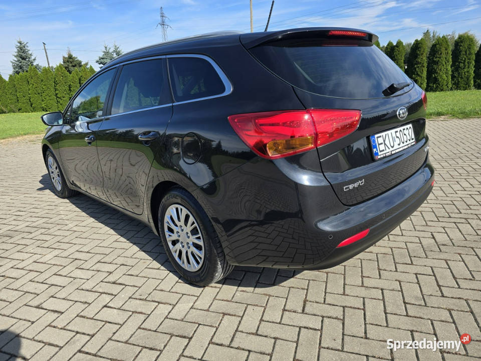 Kia Ceed 16Benzyna SerwisNaviKamera czarny Kutno sprzedam