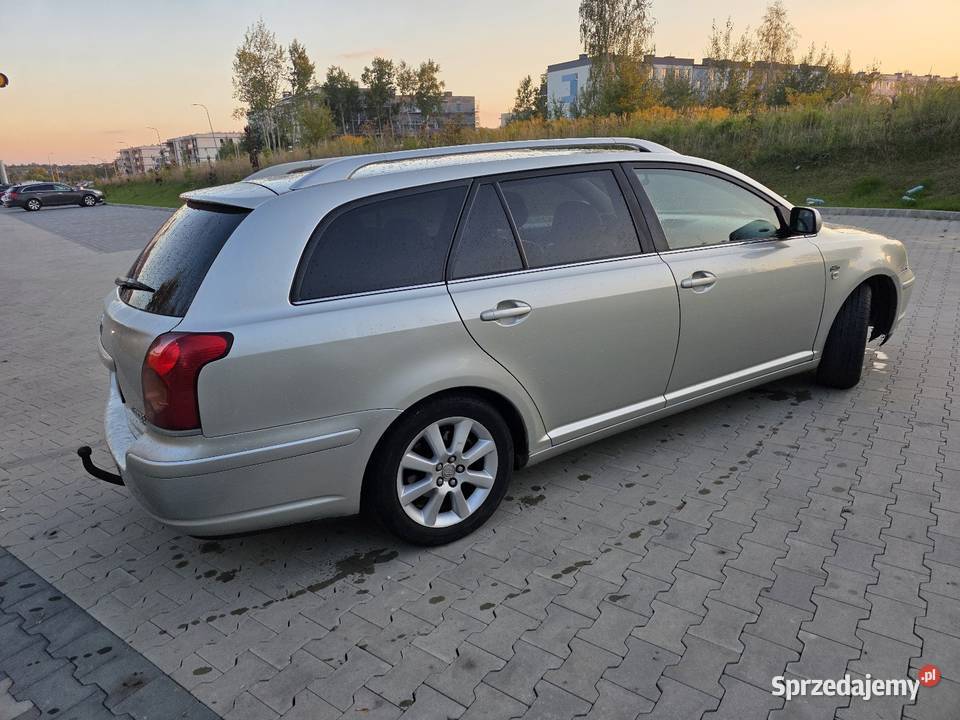 Toyota Avensis 20 D4D 116 XENON skóra drugi Lublin