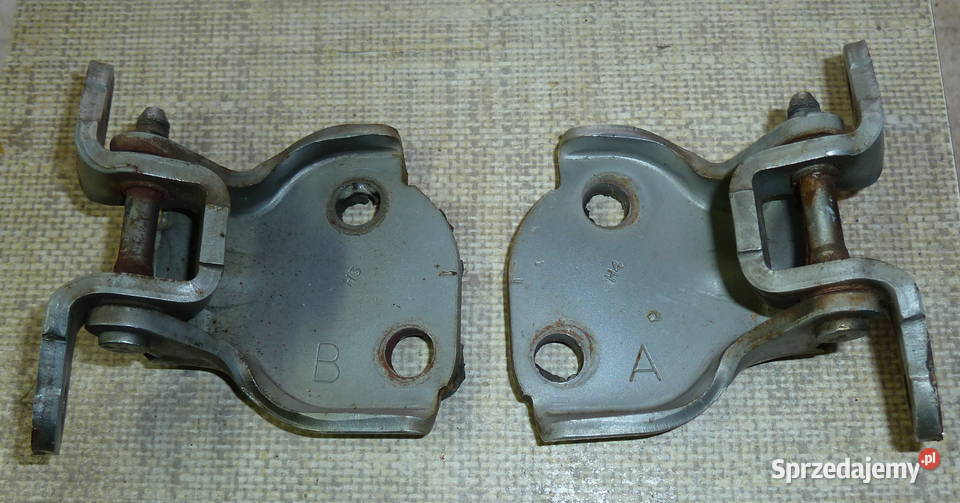 Zawiasy drzwi przednie 2 Dębica