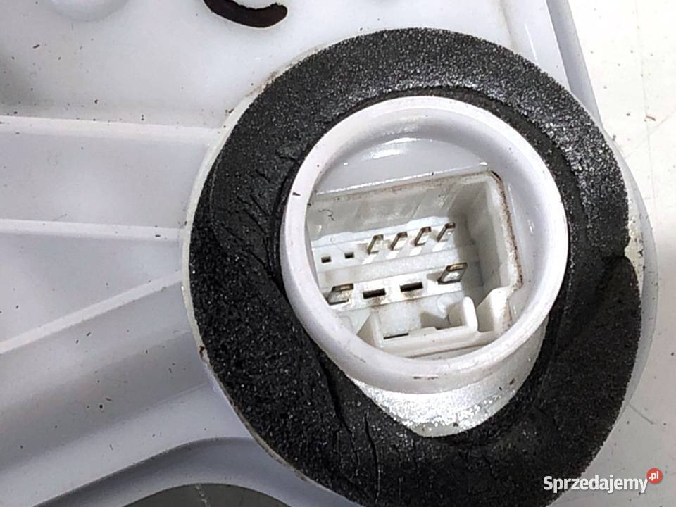 ZAMEK DRZWI LEWY PRZÓD TOYOTA COROLLA E21 Kombi sprzedam