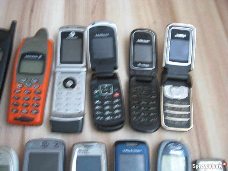 Zestaw starych telefonów 25 Elektronika warmińsko-mazurskie Grodziczno