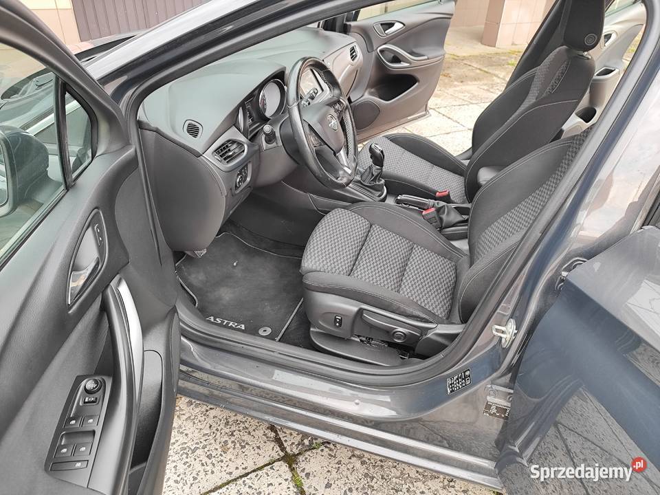 Opel Astra K 2015 r 14 turbo benzyna stan światła przeciwmgielne Królewiec