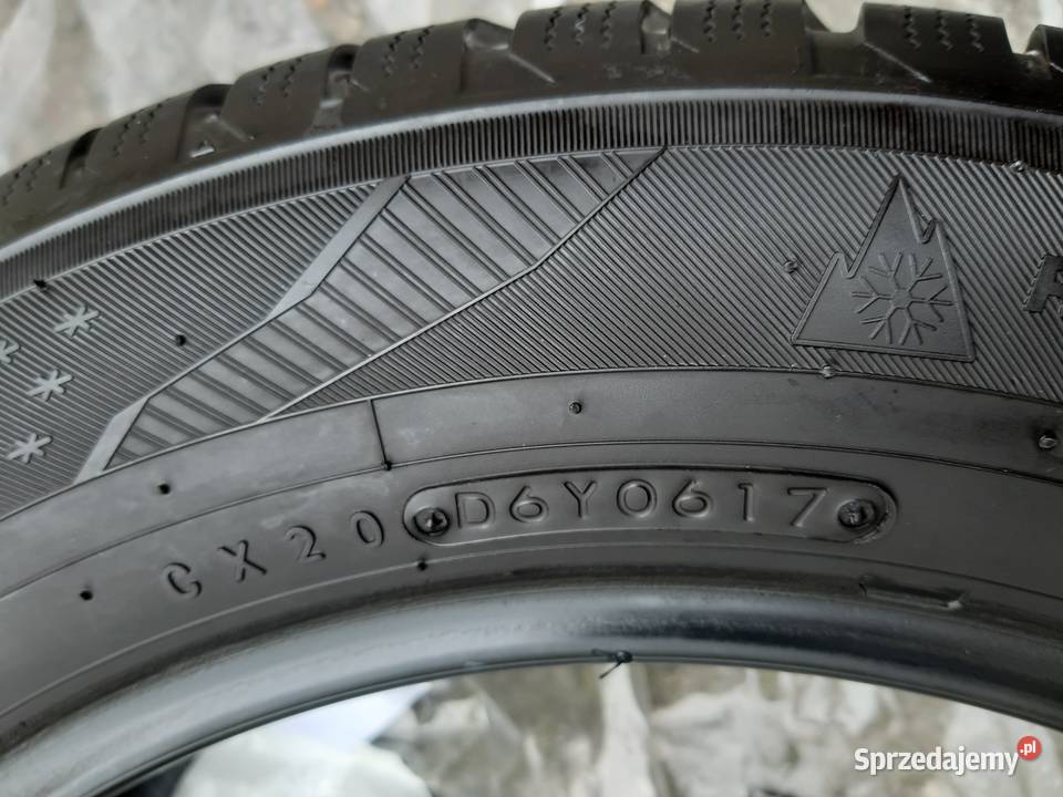 Opona zimowa 20560R16 96H Toyo Snowprox S943 Głuchołazy