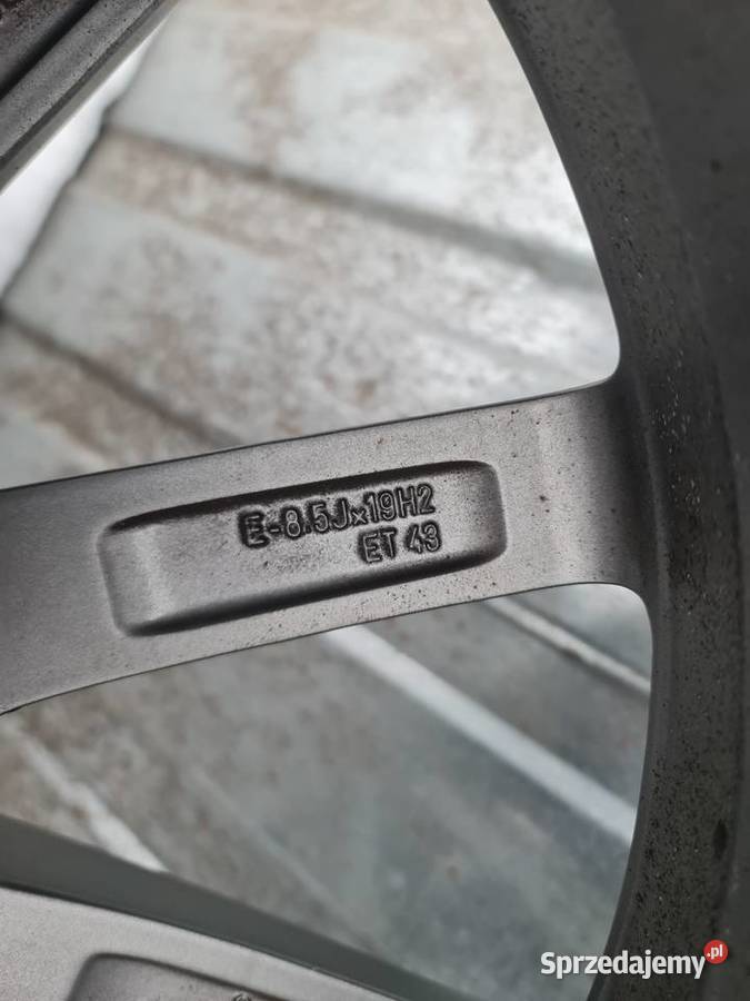 Komplet kół zimowych 19 Audi 25540 R19 Dunlop Stargard sprzedam