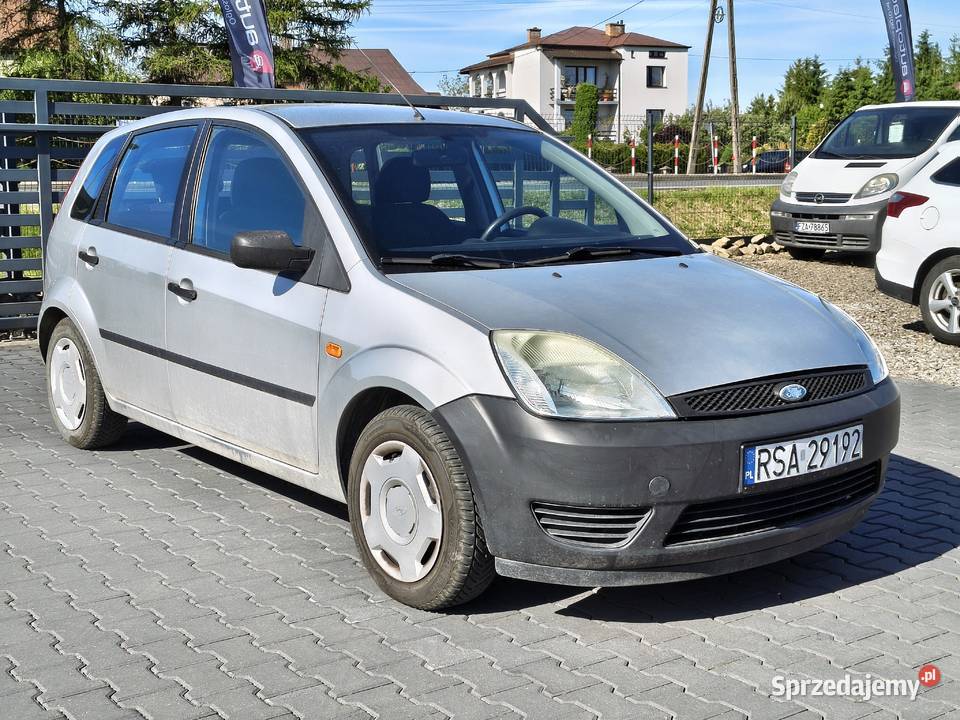 Ford Fiesta Zarejestrowany Benzyna Sprawny Hatchback Zarszyn sprzedam