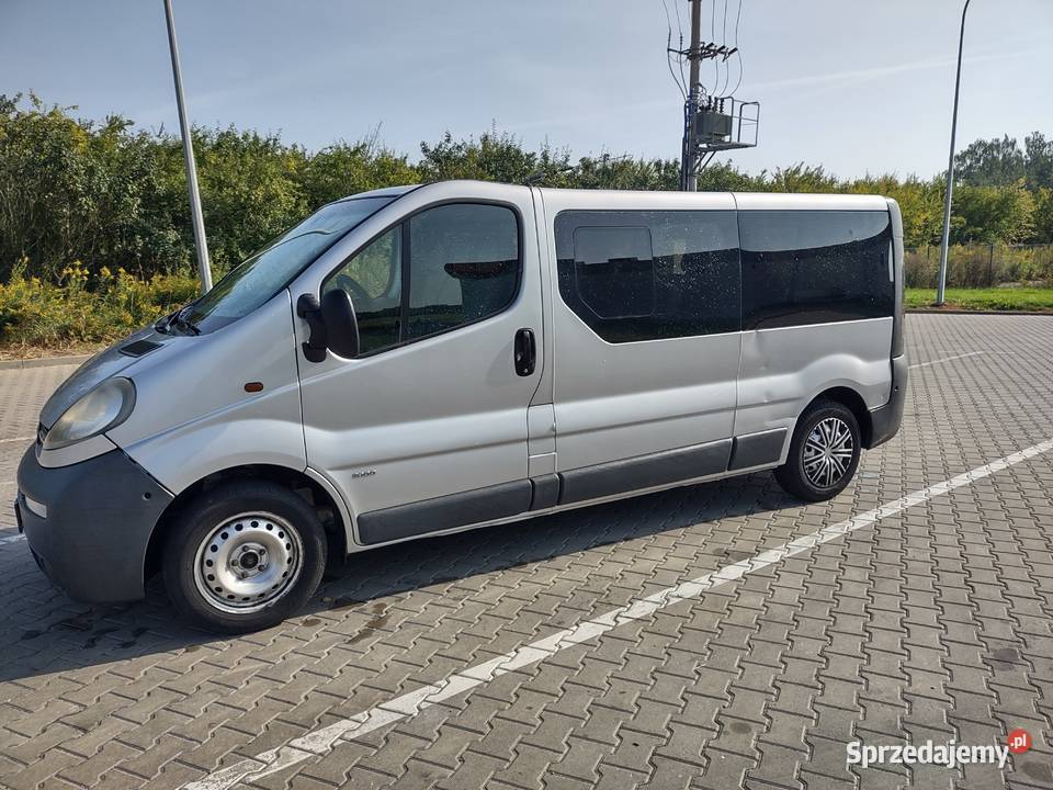 Opel Vivaro 25 CDTI Hak Long Klima 9 os