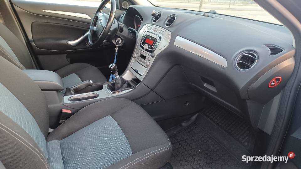 Rodzinne ekonomiczne kombi nieuszkodzony Mondeo Białystok