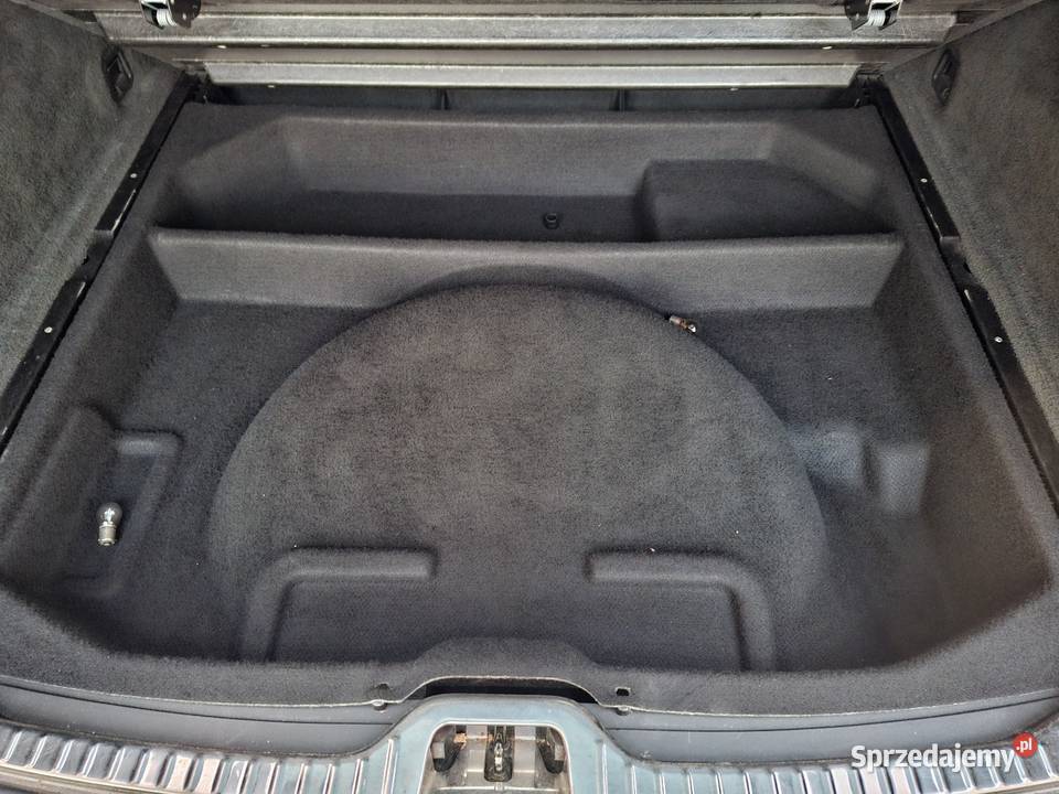 Wykładzina wytloczka bagażnika Volvo xc 60 osobowe Kielce