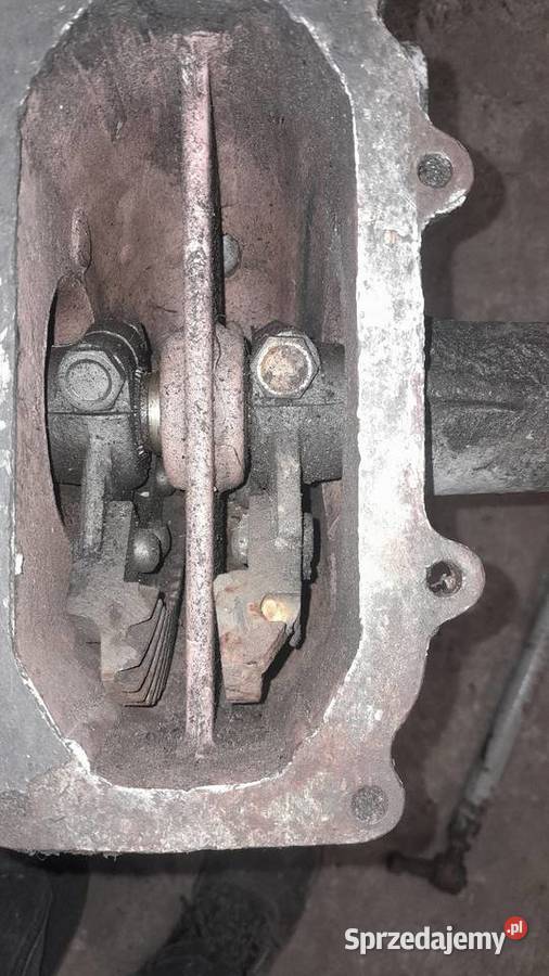 Kolumna kierownicza c330 Napęd 2x4 Mrocza