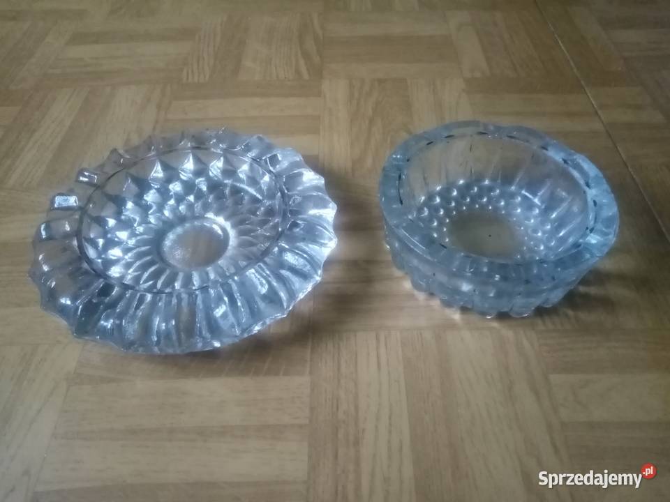 Szklane popielniczki Ornontowice