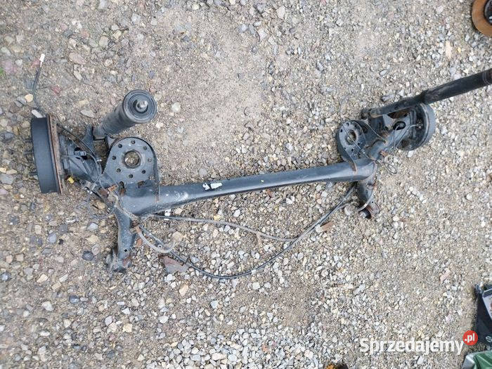 Belka oś zawieszenie tył 14 d4d toyota yaris III