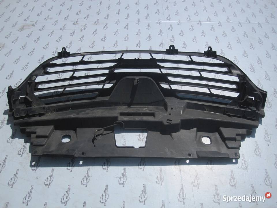 RENAULT TRAFIC III 15r grill atrapa 623108673R Części samochodowe Kielce sprzedam