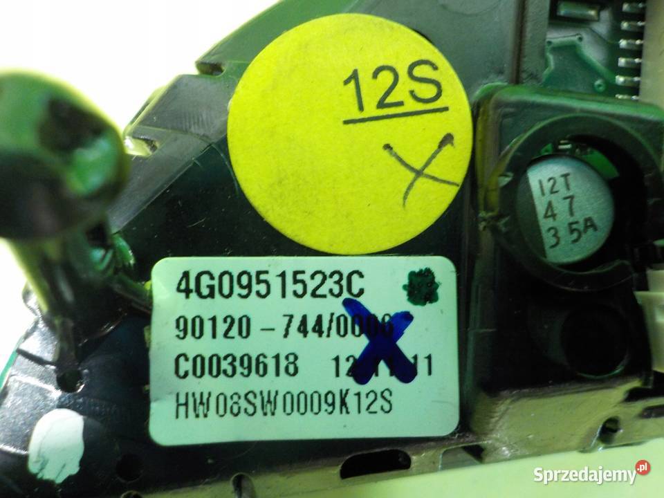 AUDI A1 8X 16 TDI 12r 3D przelaczniki kierownicy Suków