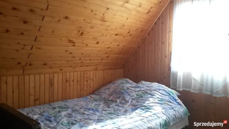 Działak rekreacyjna z domkiem rzeką ładnie prąd