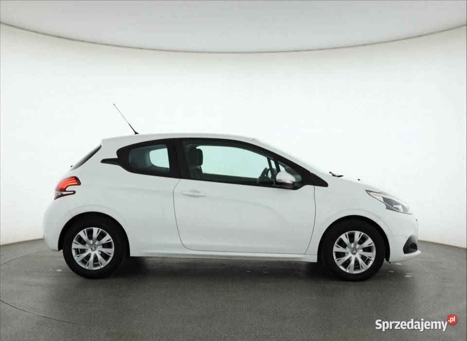 Peugeot 208 12 PureTech klimatyzacja Piaseczno sprzedam
