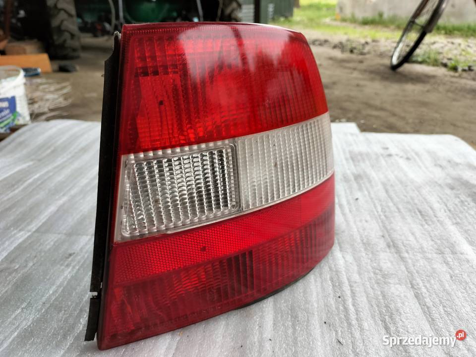 Opel Vectra B LAMPA TYLNA PRAWA osobowe Kamień-Kolonia