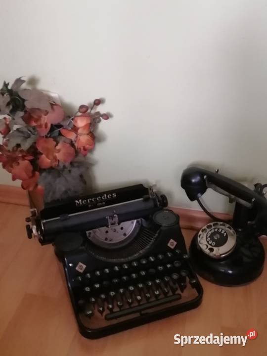 Stara maszyna do pisania z lat 40 tych Kraków