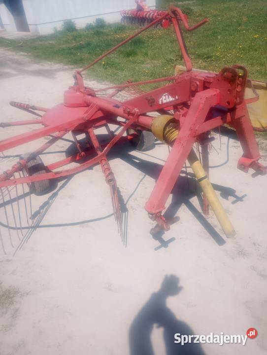 Zgrabiarka zagrabiarka karuzelowa Fella TS325D Osowno