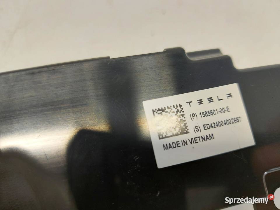 TESLA MODEL Y 2024r WZMACNIACZ ANTENA 158560100E