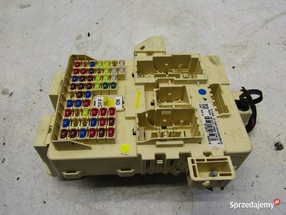 SKRZYNKA PUSZKA MODUŁ BEZPIECZNIKÓW HYUNDAI