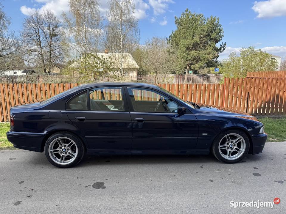 BMW E39 22 benzyna gaz 2001 manualna Nowy Orzechów