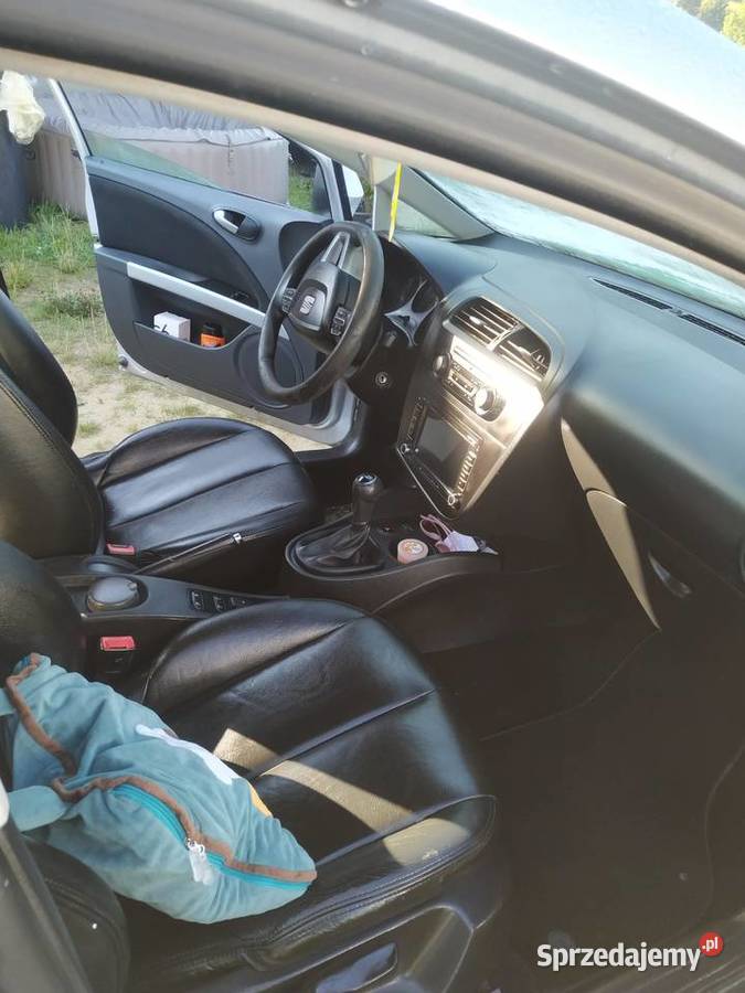 Seat leon skóry 16 105 koni diesel