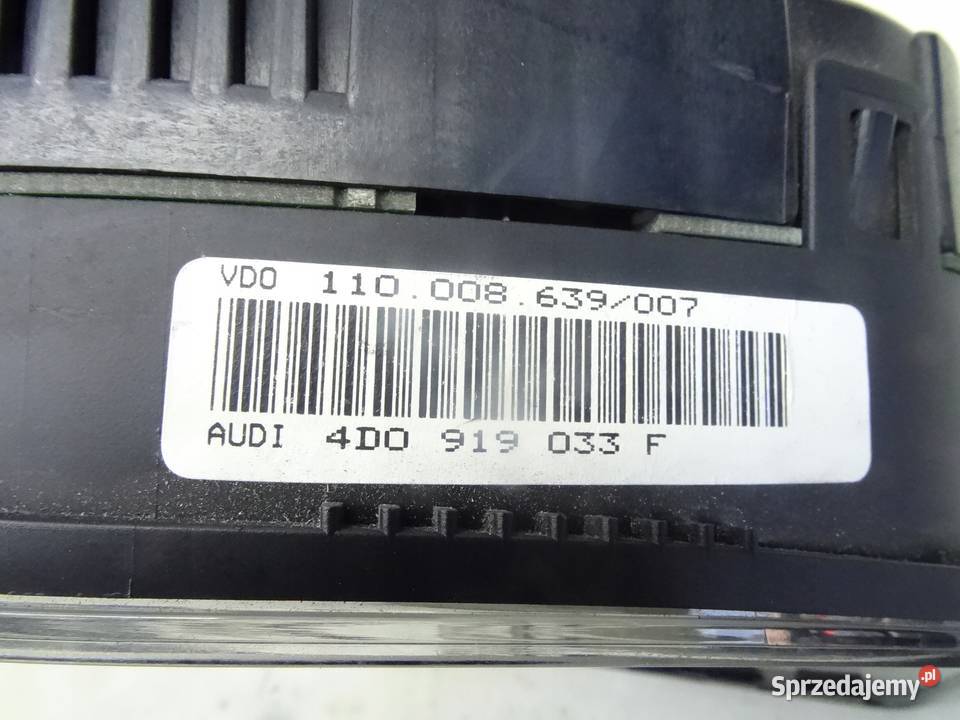 4D0919033F AUDI A8 D2 9902 LICZNIK VDO Przemęt