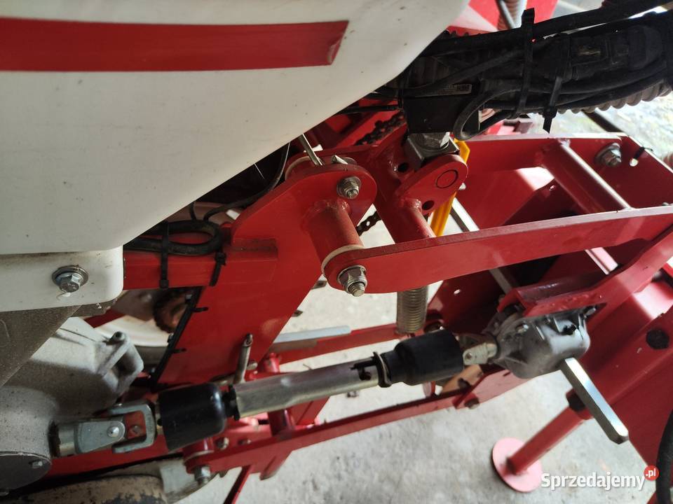 Siewnik punktowy do kukurydzy nieuszkodzony Siewniki i sadzarki Wola Książęca sprzedam