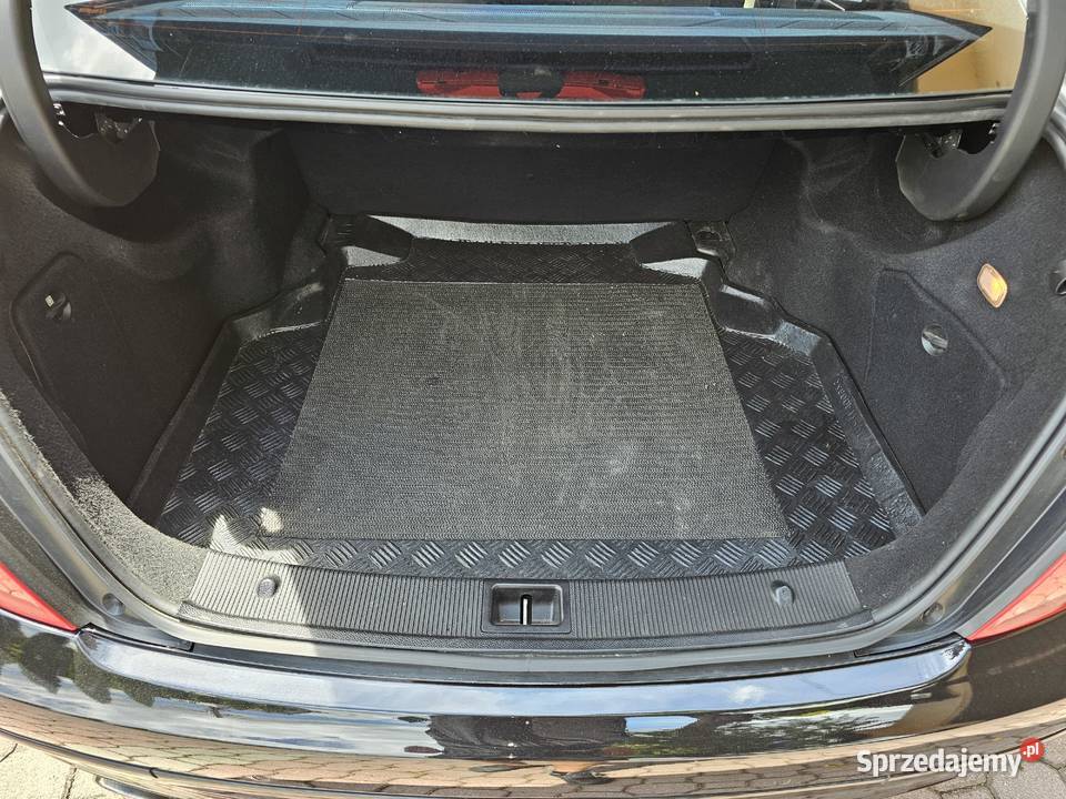 Mercedes Benz C klasa w204 lift RZADKI ŚRODEK
