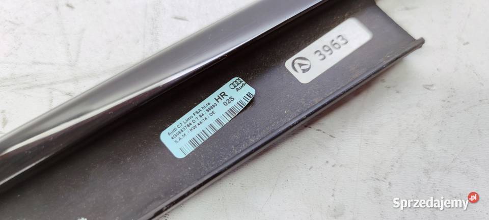 LISTWA POŁYSK DRZWI AUDI A6 C7 P T 4G0853764D osobowe