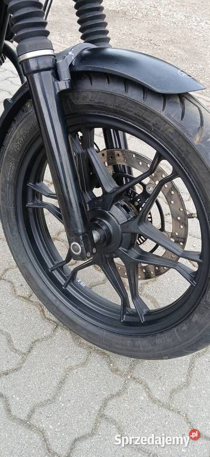 Moto Guzzi V7 II czterosuwowy