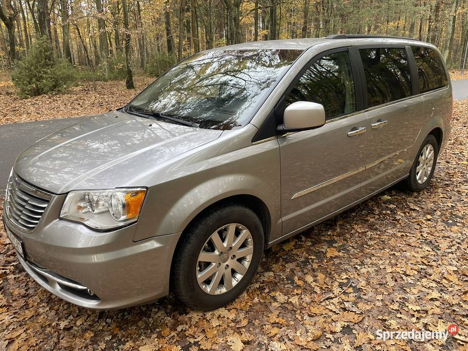 Chrysler Town Country Chrysler Town Country 2016 relingi dachowe Warszawa