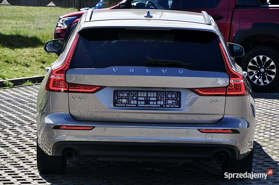 Volvo V60 B3 MOMENTUM 20 benzyna 163 2020r FV 23 Goleniów