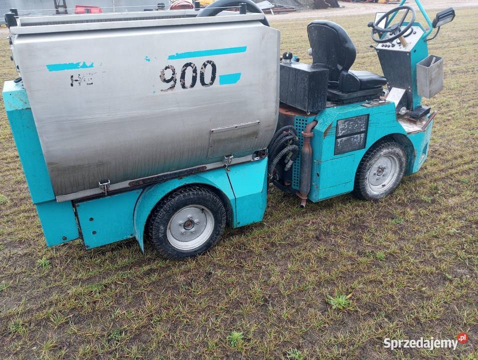 Karmiarka Kubota 4x4 Buk