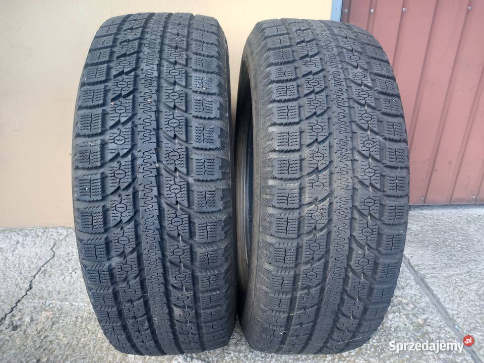Opony zimowe 2 sztuki TOYO 23565 R17 SUV ŁADNE 2