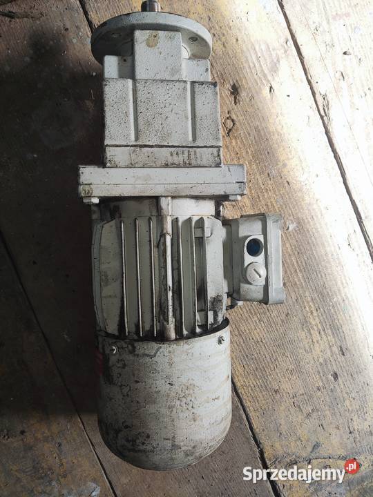 Motoreduktor Lenze 025 kW 037 kW prosty kryza Libusza