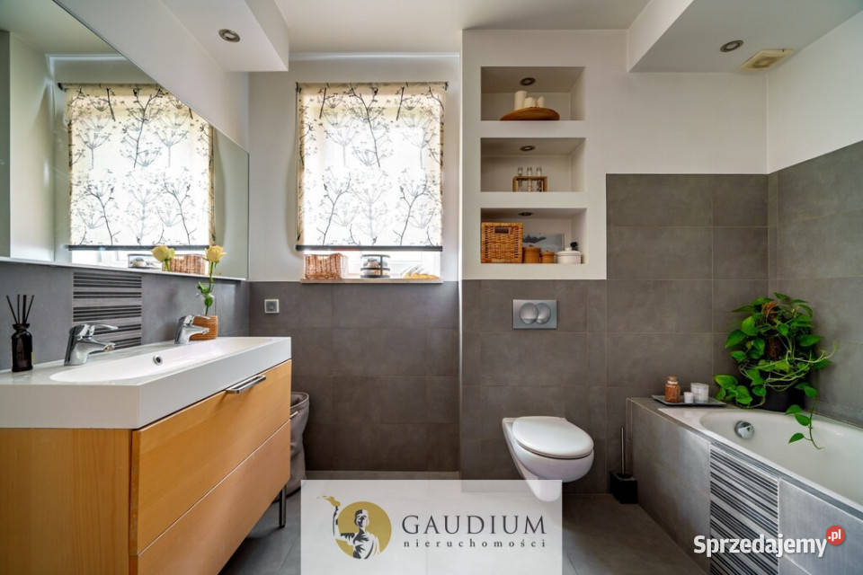 Bliźniak 6 pokoi z garażem i ogródkiem bliźniak Rumia