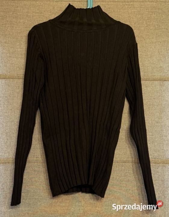 Dziewczęcy czarny sweter w prążki Reserved Żyrardów